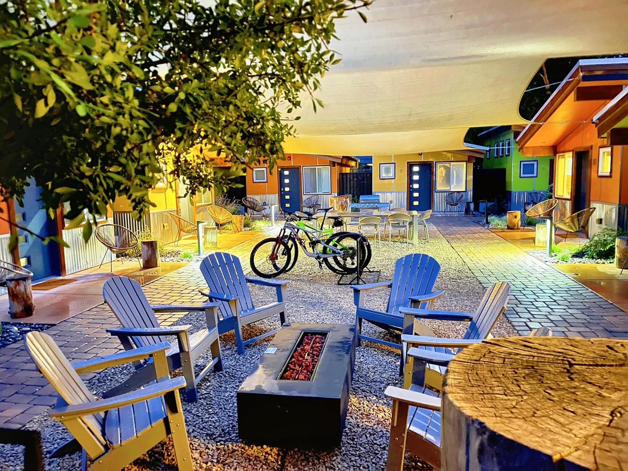 Downtown Kokopelli West 6 - Newly Remodeled Stylish Studio Moab Bagian luar foto