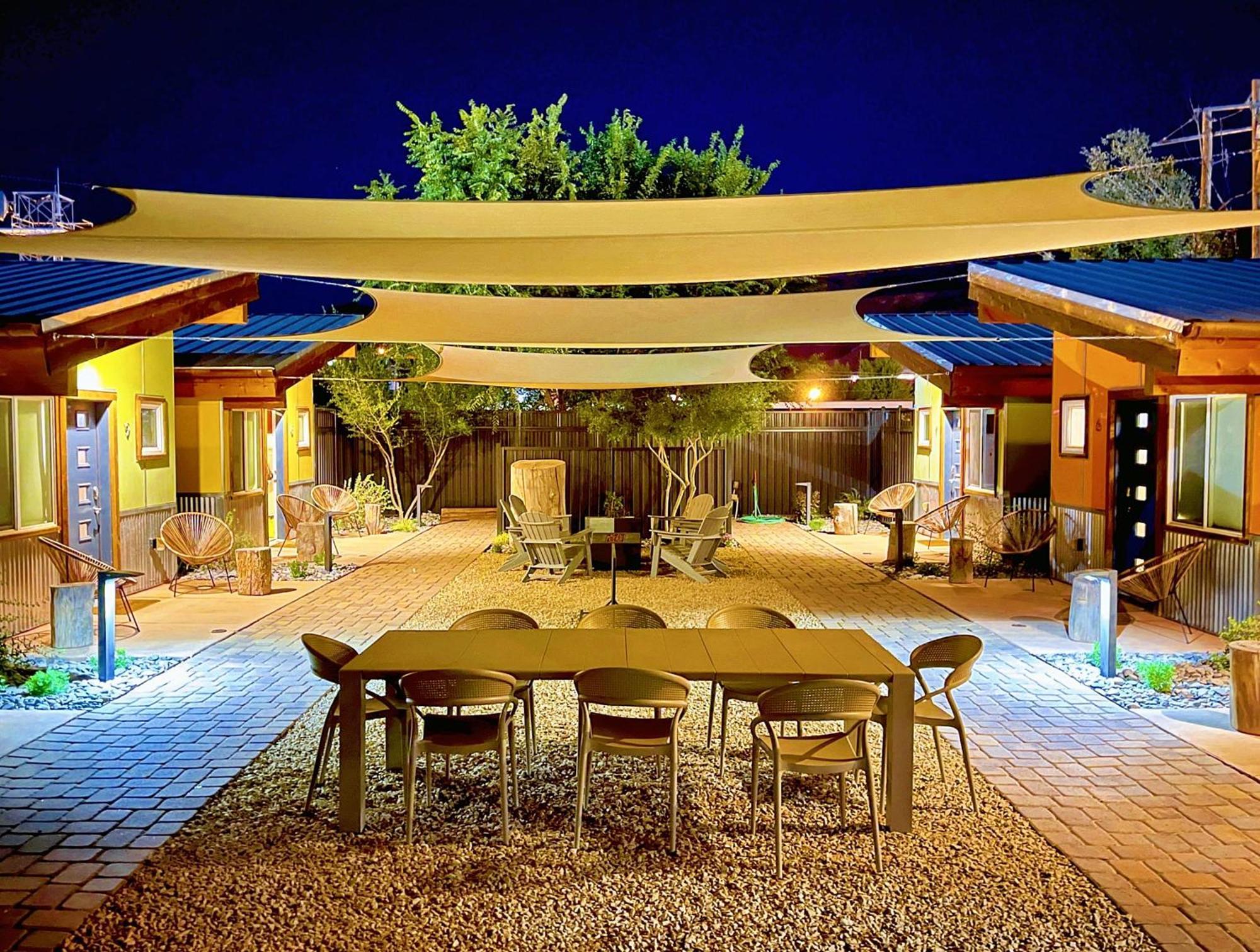 Downtown Kokopelli West 6 - Newly Remodeled Stylish Studio Moab Bagian luar foto
